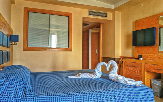 Aegean Blue Beach Hotel