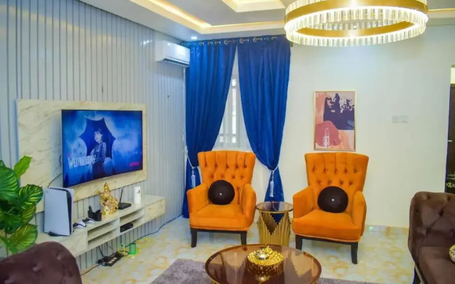 Entire Beautiful Three Bedrooms Apartments