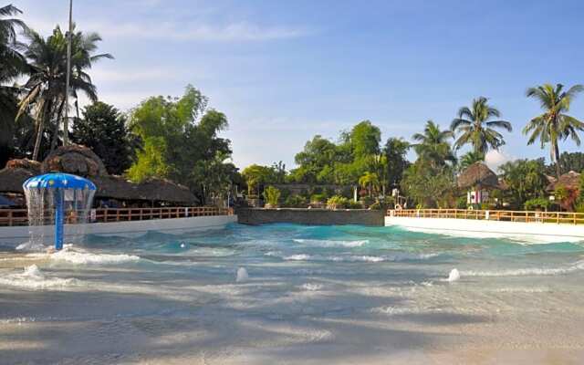 Ciudad Christhia Resort, 9 Waves