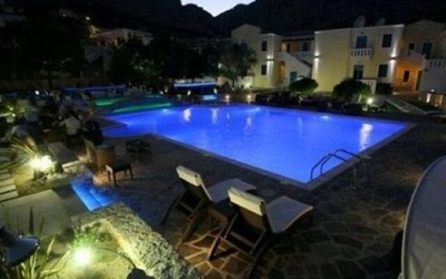 Pearl Bay Hotel
