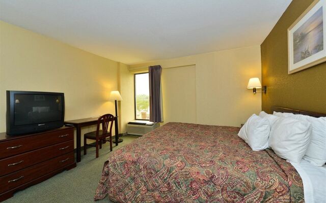 Americas Best Value Inn & Suites - Independence / Cleveland