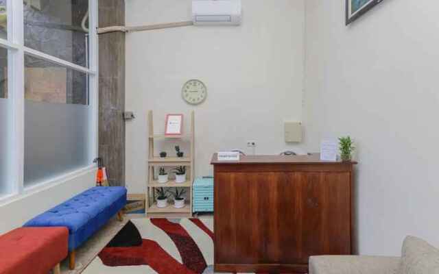 RedDoorz Syariah near Universitas Jember