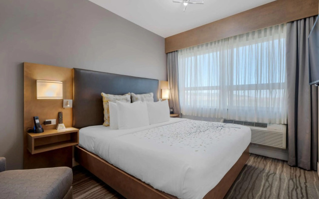 Best Western Plus Sawridge Suites