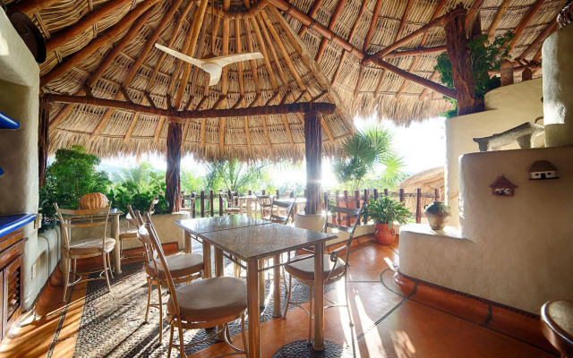 La Villa Luz Adults Only