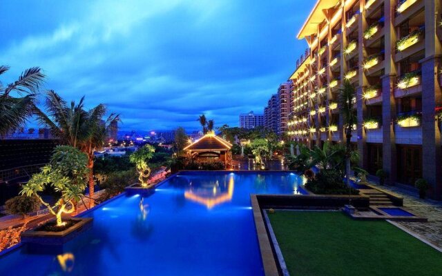 Four Season Ocean Courtyard Hotel