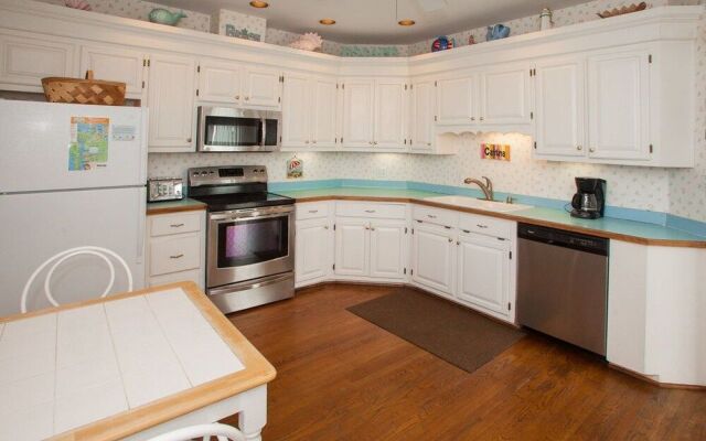 Victorian Sea-cret by RedAwning