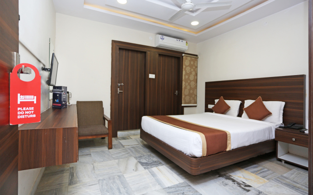 OYO 6651 Hotel Srujana Stay Inn