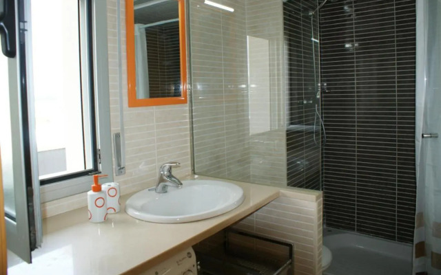 Apartamento en Roses con vistas al canal y piscina