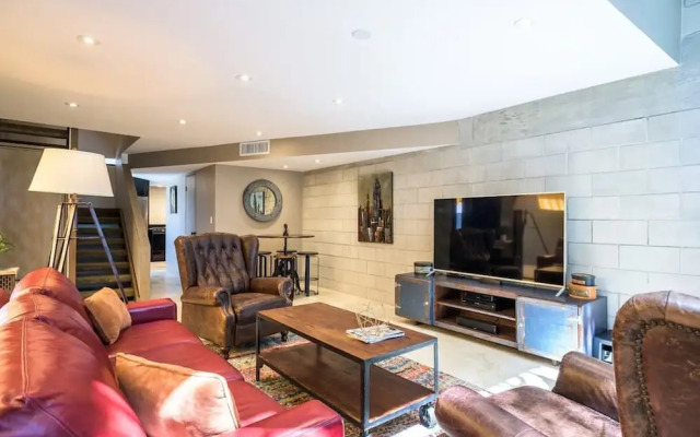 Singer House on the Water