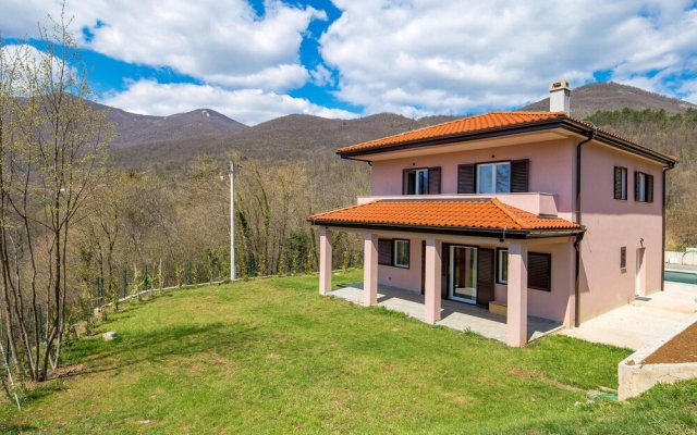 Amazing Home in Veprinac With Outdoor Swimming Pool, Wifi and 4 Bedrooms