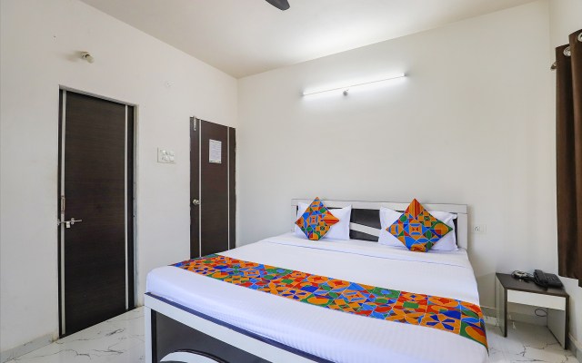 Fabhotel Elite Palm