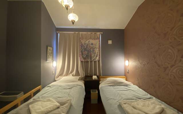 Little Barrel Guest House - Hostel
