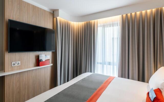 Holiday Inn Express Amsterdam - North Riverside, an IHG Hotel