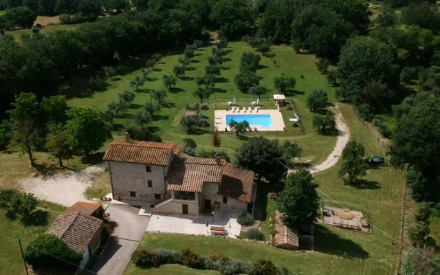 Casale in Teverina