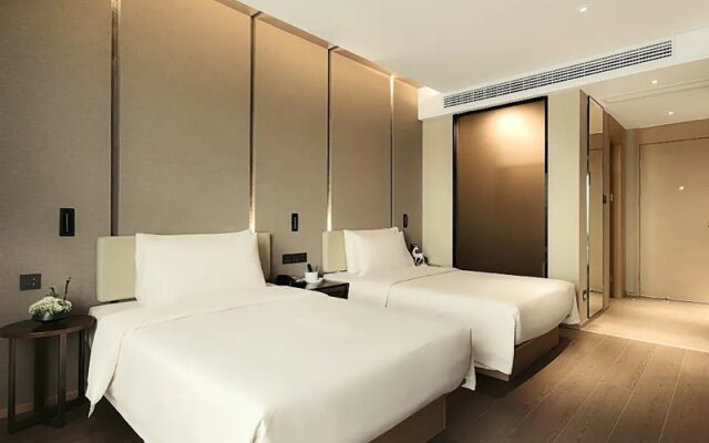 Atour Hotel (Leshan High Speed Railway Station)