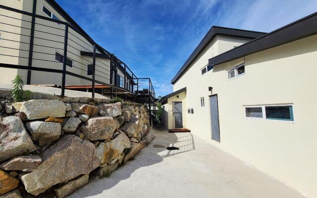 Goseong Sunny Hill Pension