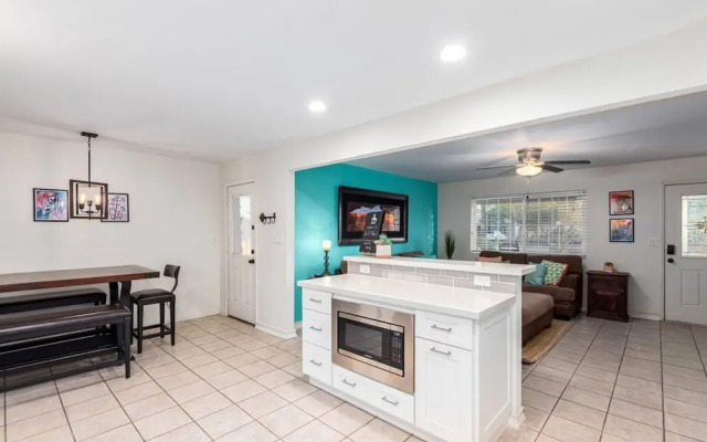 Sunset ASU Private Pool Updated Kitchen Baths