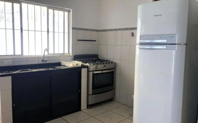 Casa aconchegante pé na areia c/ 5 quartos.