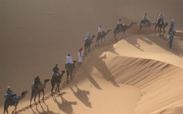 Moda Camp Merzouga - Camel Quad Sunboarding ATV