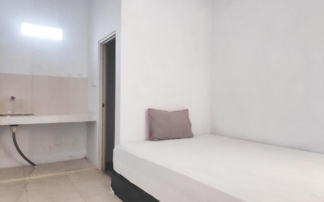 SPOT ON 90962 Sedana House