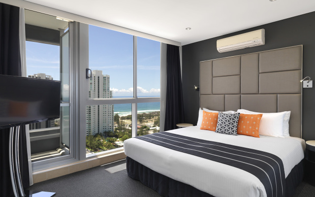 Meriton Suites Broadbeach, Gold Coast