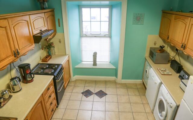 The Silver Teal Apt