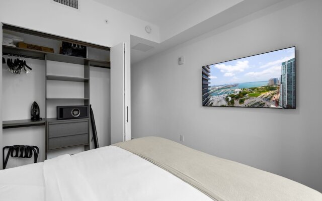 Apt with Stunning View at Downtown Miami