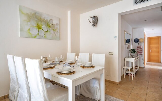 Ground Floor Terrace Apartment in Alamar Ref 31