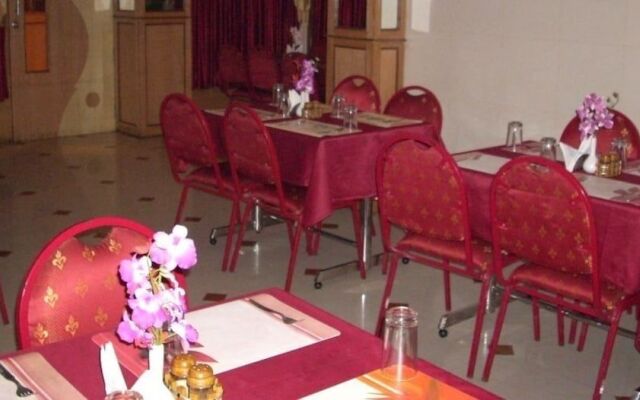 Hotel Manickam Grand