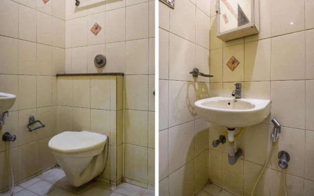 OYO 10340 Hotel Queen's Castle