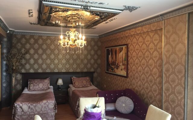 Club Rose Bay Hotel