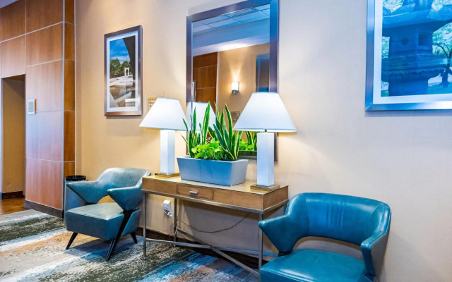 Metro Points Hotel
