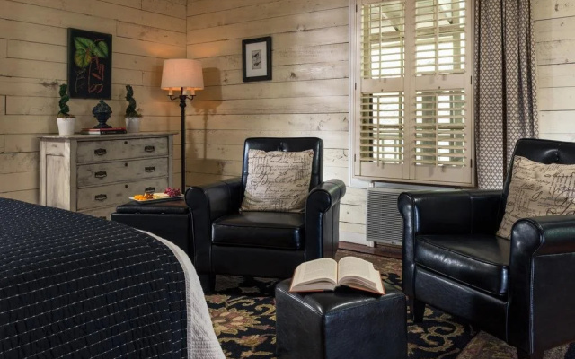 Glen-Ella Springs Hotel & Restaurant