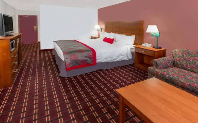 Ramada Medford And Convention Center