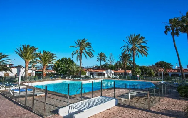 Bungalow With Private Garden & Close To The Beach