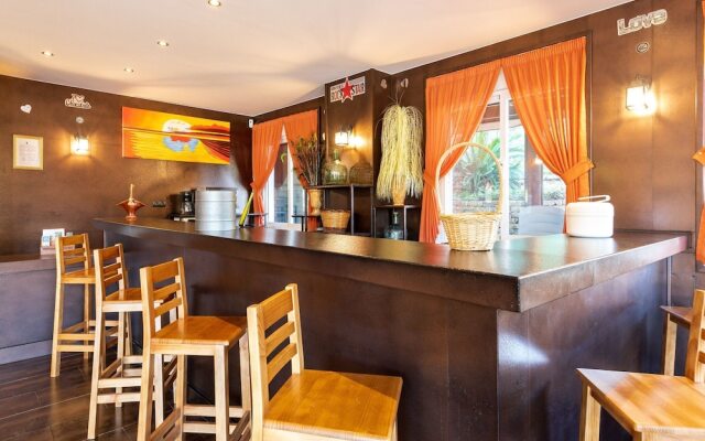 Elegant Apartment in Totalán with Hot Tub