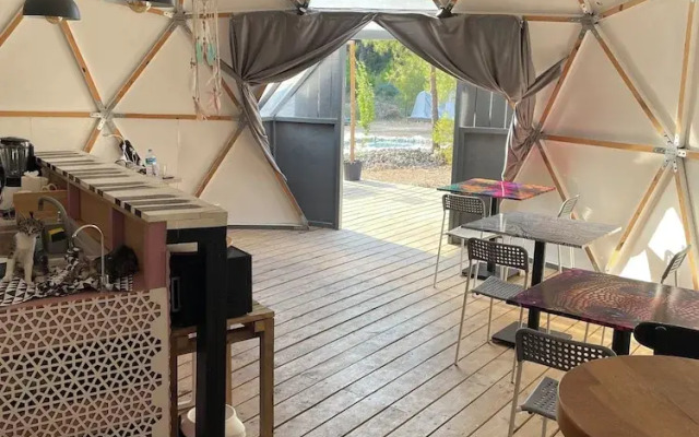 4 Camp & Restaurant - Adult Only