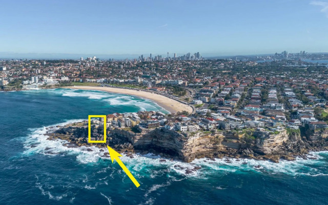 Cliffside: Bondi Beach