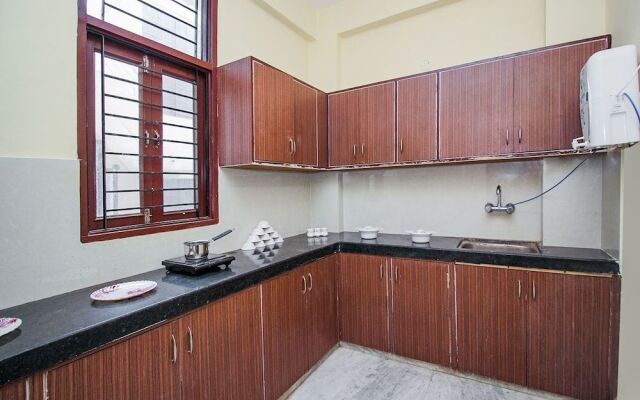 OYO Home 18790 Vibrant 2BHK