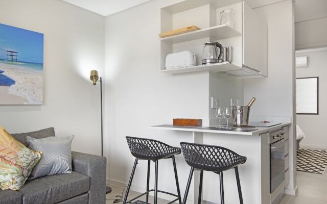 707 at Two six two Florida Road