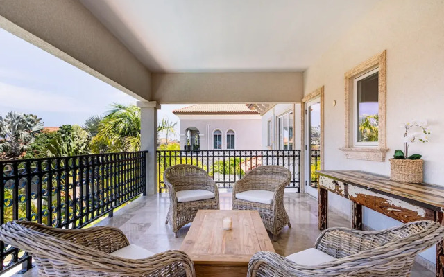 Upscale Ocean View Villa With Pool + Outdoor Kitchen