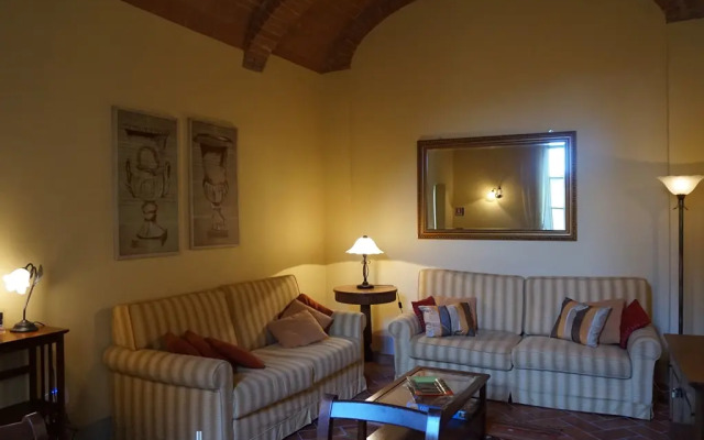 Borgo Di Colleoli Resort
