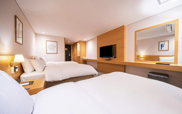 Hotel Biz Inn