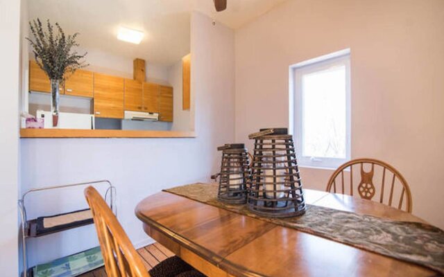 LM Stays - 142 James Street Loft