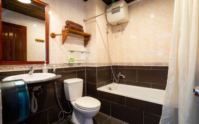 Cococha Hostel  Pool Club Adult Only