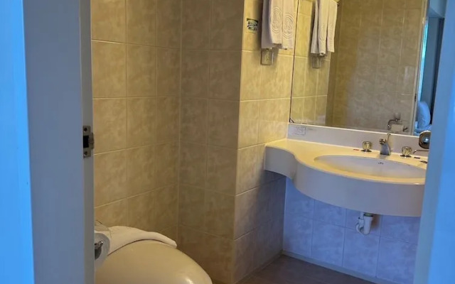 Howard Civil Service International House