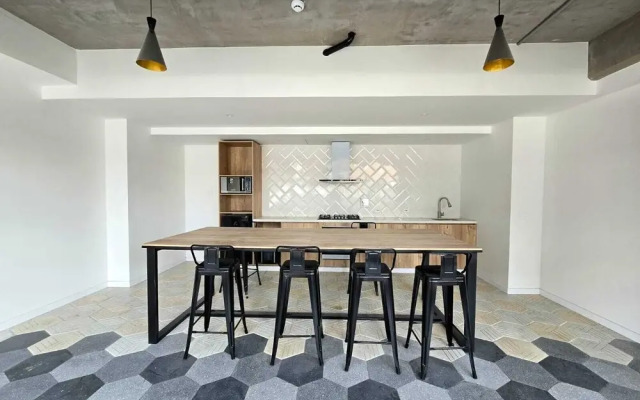 Atelier Cedritos by Weeki.