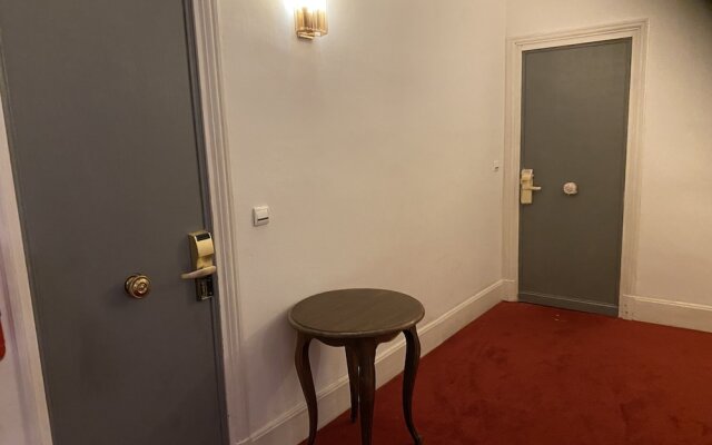 Hotel de Paris
