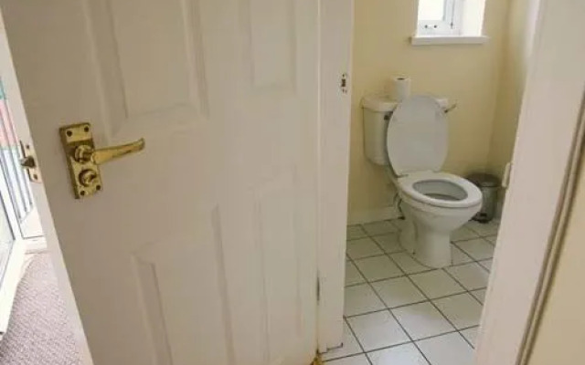 Millie and Charley's Apartments