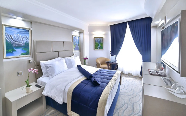 Marathon Hotel